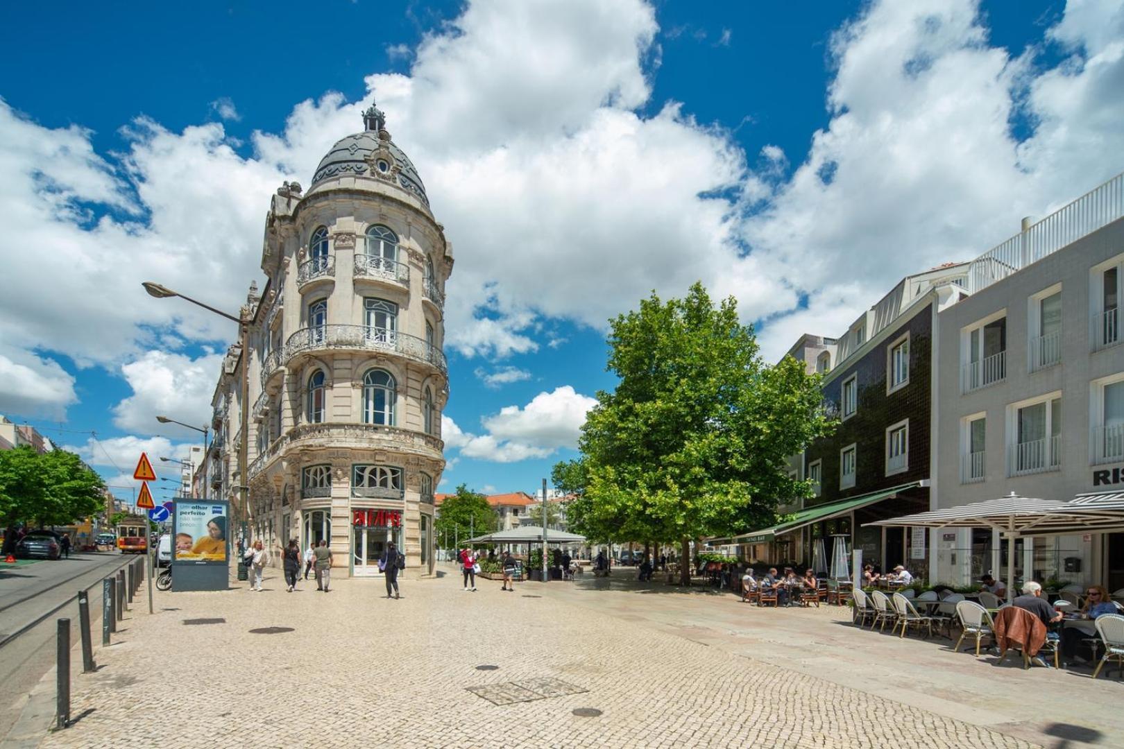 Gorgeous Rooftop 2-bed With Beautiful View Apartment Lisbon